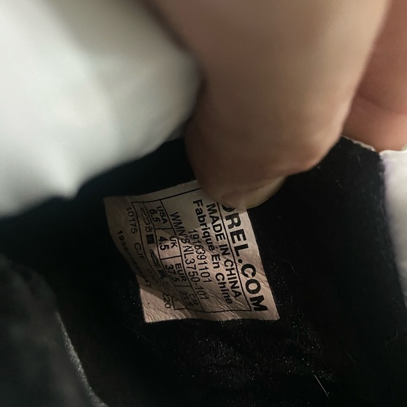 Sorel boots - Picture 6 of 6